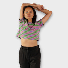 Cargar imagen en el visor de la galería, Crop Top de Rayas Moradas, Verdes y Rosadas