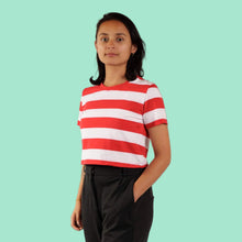 Cargar imagen en el visor de la galería, Crop Top de Rayas Rojas y Blancas (Anchas) (Lado)