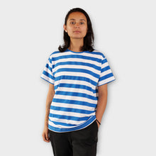 Cargar imagen en el visor de la galería, Camiseta de Rayas Azul Rey y Blancas para Mujer (Frente)