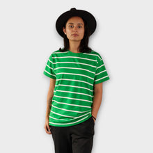 Cargar imagen en el visor de la galería, Camiseta Verde con Rayas Blancas para Mujer (Frente)