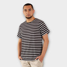 Cargar imagen en el visor de la galería, Camiseta Negra de Rayas Blancas para Hombre
