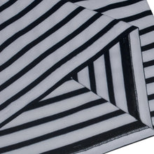Cargar imagen en el visor de la galería, dobladillo_camiseta_blanca_de_rayas_negras