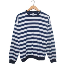 Cargar imagen en el visor de la galería, Buzo Oversize de Rayas Azules Oscuras y Blancas
