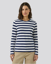 Cargar imagen en el visor de la galería, Buzo de Rayas Azules Oscuras y Blancas para Mujer Frente
