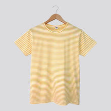 Cargar imagen en el visor de la galería, Camiseta de Rayas Amarillas y Blancas

