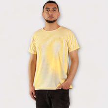 Cargar imagen en el visor de la galería, Camiseta de Rayas Amarillas y Blancas para Hombre

