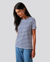 Cargar imagen en el visor de la galería, Camiseta de Rayas Azules y Blancas Mujer
