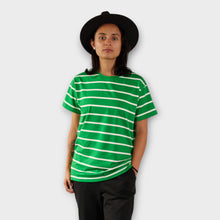 Cargar imagen en el visor de la galería, Camiseta Verde con Rayas Blancas para Mujer (Frente)
