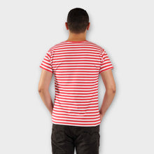 Cargar imagen en el visor de la galería, Camiseta de Rayas Rojas y Blancas para hombre de espalda
