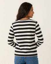 Cargar imagen en el visor de la galería, Modelo espalda - Buzo de rayas negras y blancas para mujer - 2.5 cm
