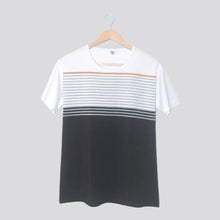 Cargar imagen en el visor de la galería, Camiseta Blanca y Negra de Rayas Grises y Dorado
